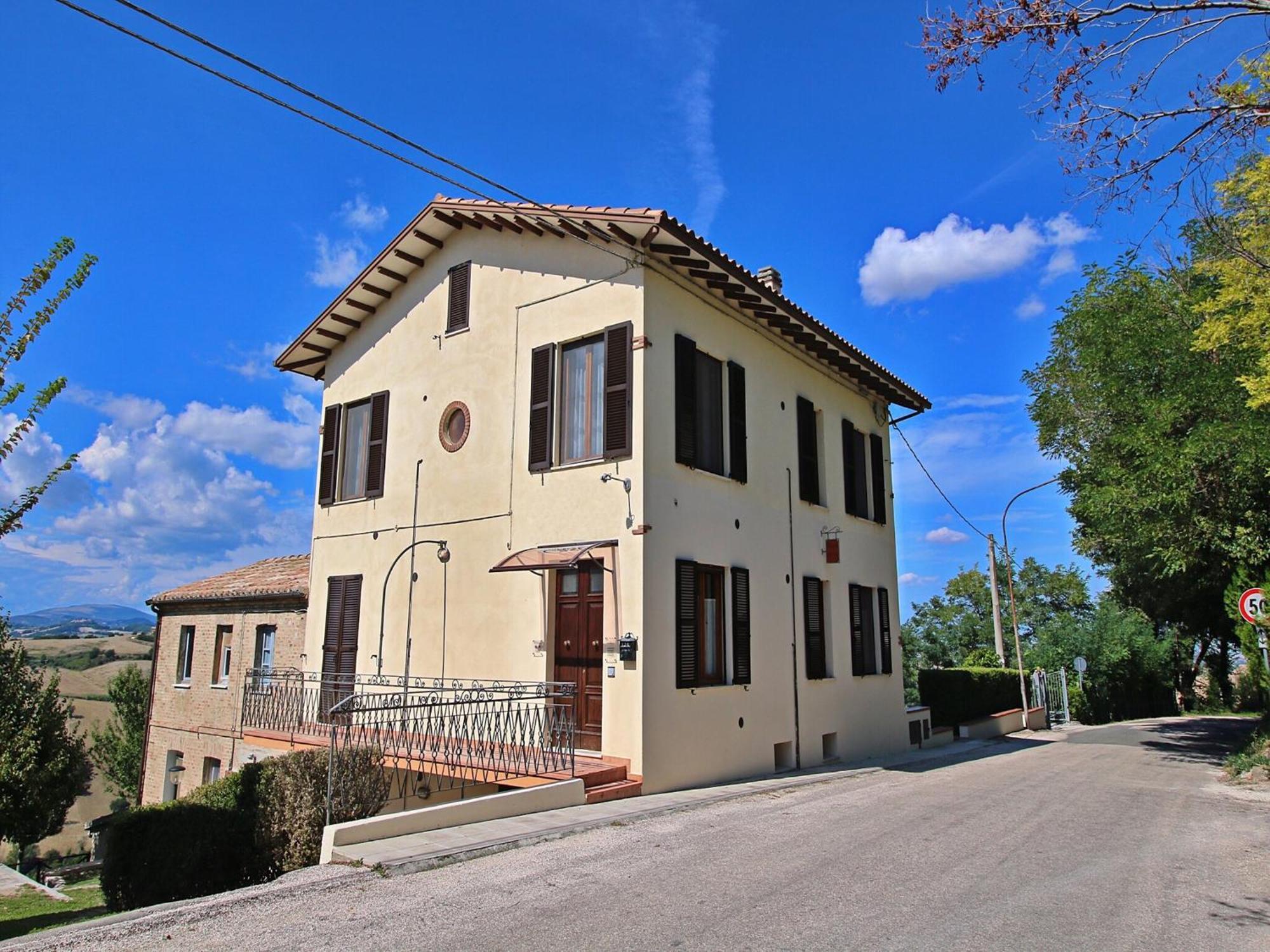 Nice Flat In Arcevia With Swimming Pool מראה חיצוני תמונה